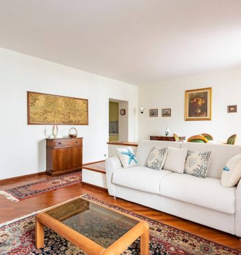 Casa Luigina - Sunny living room and sea view, with fine furniture and sofa bed